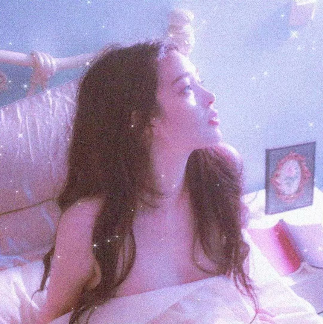 重生后，开局给校花一香蕉皮